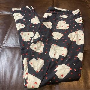 LuLaRoe Heart Valentine’s Day Chinese Takeout Container Leggings TC2